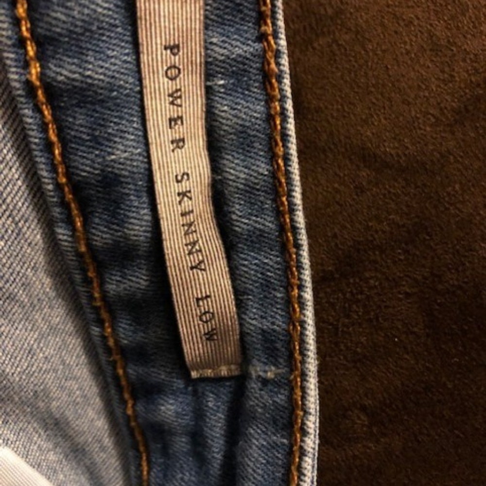 Guess Ripped Jeans - Picture 2 of 7